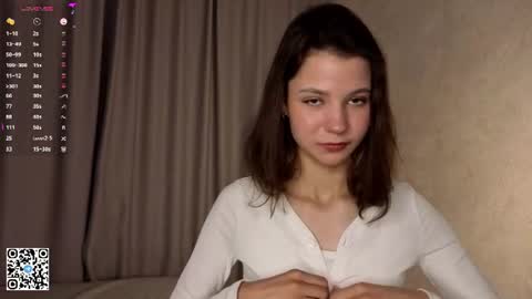 Snapshot of serinazele chatting on 06.29.26 Melissa online show from 06.29.26