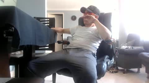 Snapshot of serioyhetero19 chatting on 01.06.25 hetero serio discreto online show from 01.06.25