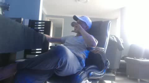 Snapshot of serioyhetero19 chatting on 02.01.25 hetero serio discreto online show from 02.01.25