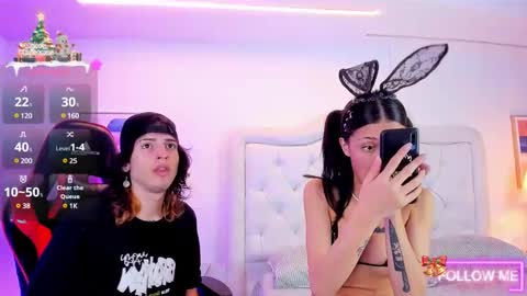 Snapshot of sett_and_gwen chatting on 12.14.24 sett_and_gwen online show from 12.14.24