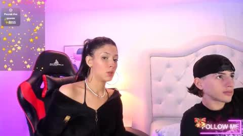 Snapshot of sett_and_gwen chatting on 12.30.24 sett_and_gwen online show from 12.30.24