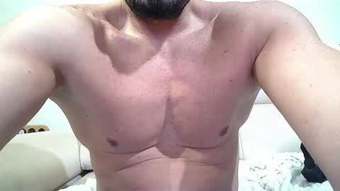 Snapshot of sex_machine_19 chatting on 11.28.25 SEX MACHINE 19 online show from 11.28.25