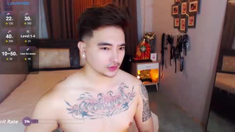 Snapshot of sex_profesor chatting on 10.30.25 AXEL online show from 10.30.25