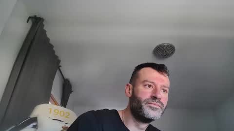 Snapshot of sexbrute chatting on 09.15.25 sexbrute online show from 09.15.25