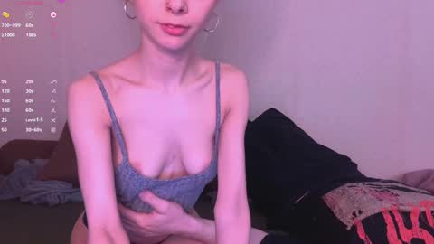 Snapshot of sexdrugg666 chatting on 02.09.25 Dina online show from 02.09.25