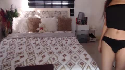 Snapshot of sexenchantresstgirl chatting on 01.09.25 Mistress Maria online show from 01.09.25