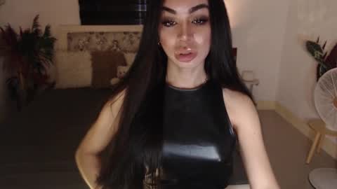 Snapshot of sexenchantresstgirl chatting on 03.04.25 Mistress Maria online show from 03.04.25