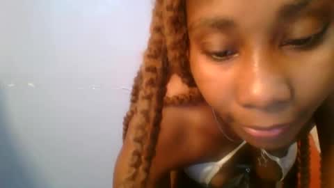 Maggie online show from 02.02.25