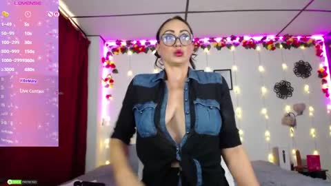 Snapshot of sexifacex1 chatting on 05.07.26 Lili online show from 05.07.26