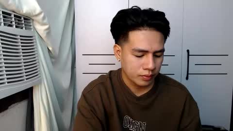 HI I AM JAMESPLEASE LET ME DO SOME HOT SHOWS FOR YOU HERE FOR MY  SCHOOL AND FOR MY FAMILY online show from 11.04.25