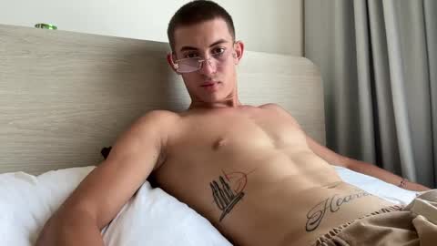 Snapshot of sexninjaboy_ chatting on 04.04.26 Jace online show from 04.04.26