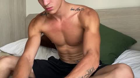 Snapshot of sexninjaboy_ chatting on 04.14.26 Jace online show from 04.14.26