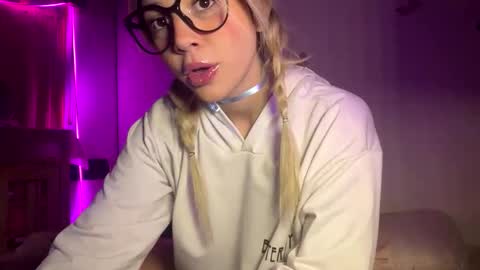 HI   Privates are OPEN online show from 05.18.26