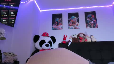 Snapshot of sextape_couple chatting on 05.14.26 Ask me online show from 05.14.26