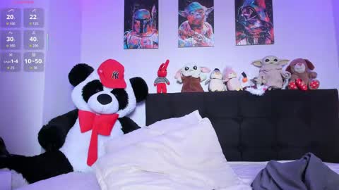 Snapshot of sextape_couple chatting on 05.19.26 Ask me online show from 05.19.26