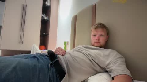 Snapshot of sexual_sbotage chatting on 02.21.26 Max Leman online show from 02.21.26