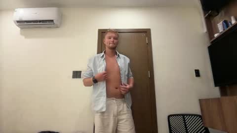 Snapshot of sexual_sbotage chatting on 04.25.26 Max Leman online show from 04.25.26