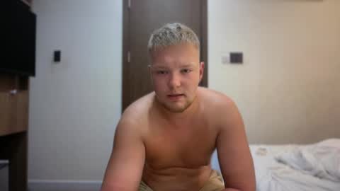 Snapshot of sexual_sbotage chatting on 06.06.26 Max Leman online show from 06.06.26