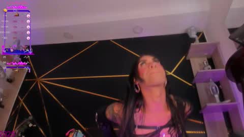 Tifanny Benitez  online show from 10.09.25