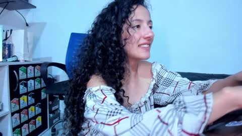 Snapshot of sexx_hunters chatting on 01.13.25 Jax and Lu online show from 01.13.25