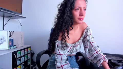 Snapshot of sexx_hunters chatting on 01.13.25 Jax and Lu online show from 01.13.25