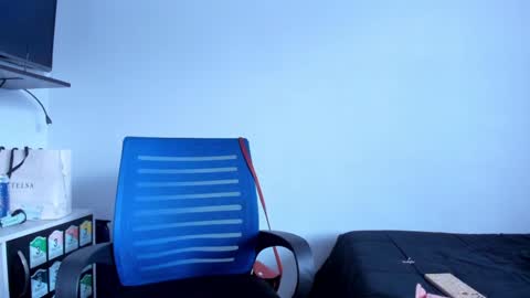 Snapshot of sexx_hunters chatting on 01.17.25 Jax and Lu online show from 01.17.25