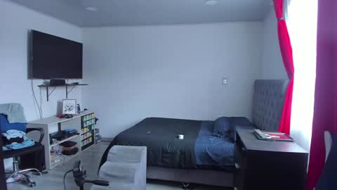 Snapshot of sexx_hunters chatting on 01.28.25 Jax and Lu online show from 01.28.25