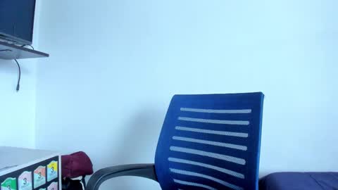 Snapshot of sexx_hunters chatting on 10.18.25 Jax and Lu online show from 10.18.25