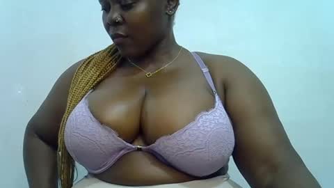 Snapshot of sexxi_ebony chatting on 06.05.26 sexxi_ebony online show from 06.05.26