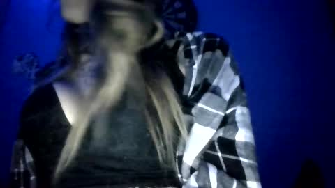 Leeah CloudZzz online show from 03.11.25