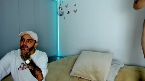 Snapshot of sexxxmaffia69 chatting on 02.26.25 David y Sammy online show from 02.26.25