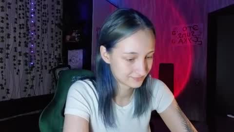 Snapshot of sexxxyback2334 chatting on 06.25.26 Lally online show from 06.25.26