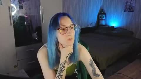 Snapshot of sexxxyback2334 chatting on 07.17.26 Lally online show from 07.17.26