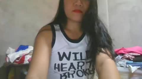 Snapshot of sexxxymomsh chatting on 04.04.26 sexxxymomsh online show from 04.04.26