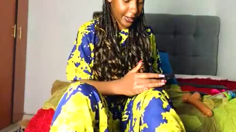 Snapshot of sexxy_mariana chatting on 09.16.25 sexxy mariana online show from 09.16.25