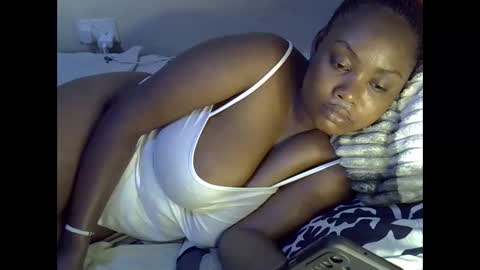 Snapshot of sexxy_mish chatting on 11.17.25 sexxy_mish online show from 11.17.25