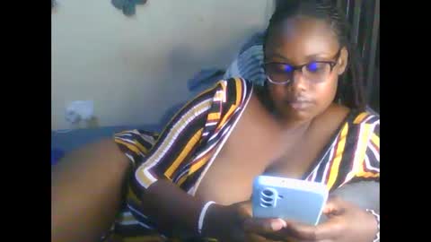 Snapshot of sexxy_mish chatting on 04.14.26 sexxy_mish online show from 04.14.26