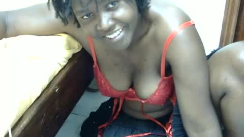 Snapshot of sexxy_princess19 chatting on 07.28.26 Trisha online show from 07.28.26