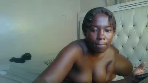 Snapshot of sexxy_surphire chatting on 09.12.25 Sexxy surphire online show from 09.12.25