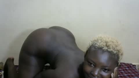 Snapshot of sexxy_triza chatting on 11.20.25 triza online show from 11.20.25