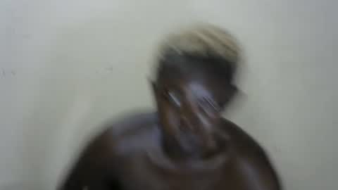 Snapshot of sexxy_triza chatting on 12.02.25 triza online show from 12.02.25