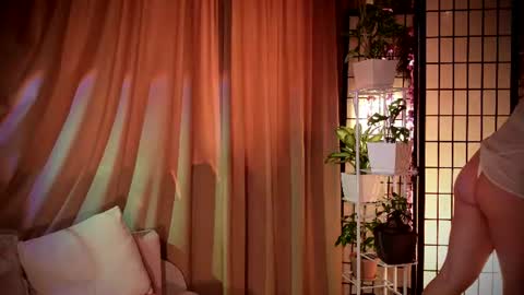 Snapshot of sexxy_vixen chatting on 06.18.26 Lexy online show from 06.18.26