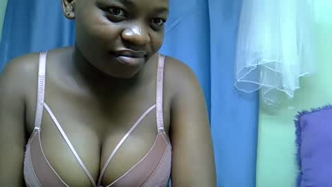 African Queen online show from 05.17.26