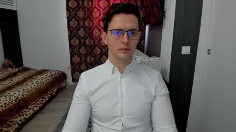 Snapshot of sexxymuscles4u chatting on 03.12.25 Sexxymuscles4U online show from 03.12.25