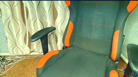 Jessica  Face only in pvt or in snapchat Dont ask more.... online show from 02.10.25