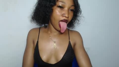 Snapshot of sexy_bluey247 chatting on 04.05.26 sexy_bluey247 online show from 04.05.26