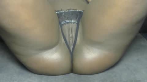 Snapshot of sexy_chocolate001 chatting on 10.23.25 sexy_chocolate001 online show from 10.23.25