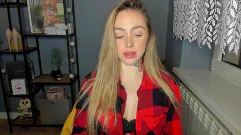 C o r a l i e online show from 01.04.25