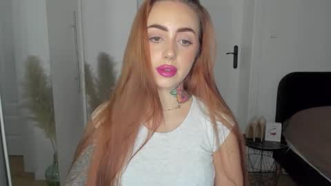 C o r a l i e online show from 12.04.25