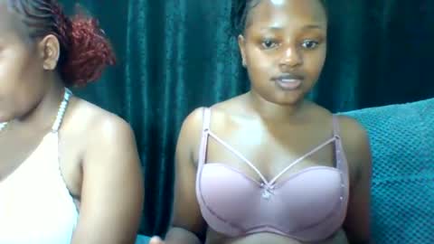 Snapshot of sexy_divaaa chatting on 05.26.26 sexy_divaaa online show from 05.26.26